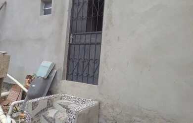 Imagem: A casa possui 3 Dormitórios, 1 Banheiro e está localizado