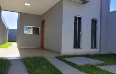 Imagem: A casa possui 2 Dormitórios, 1 Banheiro, 2 Vagas na garagem