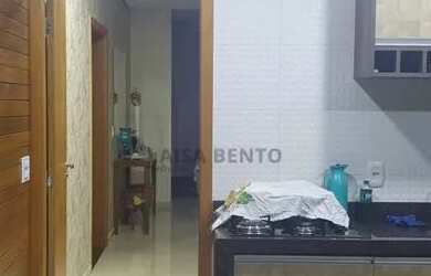 Imagem: A casa em condomínio possui 3 Dormitórios, 2 Banheiros, 2
