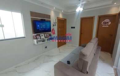 Imagem: A casa possui 3 Dormitórios, 2 Banheiros, 2 Vagas na garagem