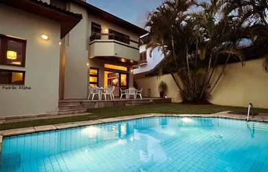 Imagem: A casa em condomínio possui 3 Dormitórios, 4 Banheiros, 3