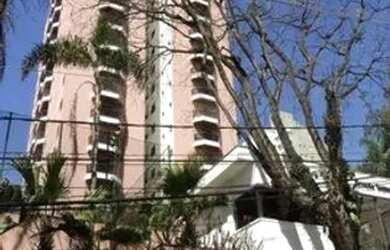 Imagem: O apartamento possui 3 Dormitórios, 1 Banheiro, 3 Vagas na