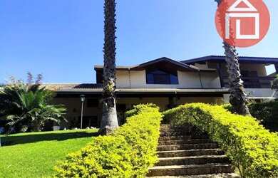 Imagem: A casa em condomínio possui 5 Dormitórios, 5 Banheiros, 3