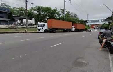 Imagem: O terreno possui 336m² de Área e está localizado em Distrito