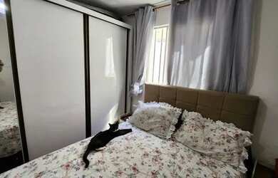 Imagem: A casa possui 2 Dormitórios, 2 Banheiros, 1 Vaga na garagem