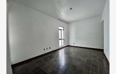 Imagem: O apartamento possui 2 Dormitórios, 3 Banheiros, 1 Vaga na