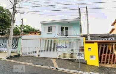 Imagem: A casa possui 4 Dormitórios, 4 Banheiros, 3 Vagas na garagem