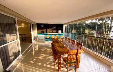 Imagem: O apartamento possui 3 Dormitórios, 5 Banheiros, 3 Vagas na