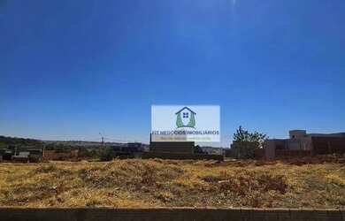 Imagem: O terreno possui 200m² de Área e está localizado em São