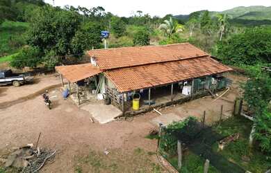 Imagem: A fazenda à venda possui e está localizado em Minaçu, GO