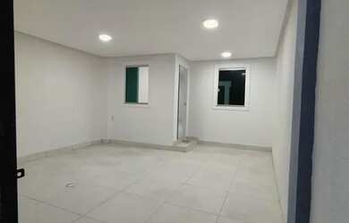 Imagem: A casa possui 2 Dormitórios, 1 Banheiro, 1 Vaga na garagem