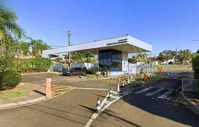 Imagem: A casa em condomínio possui 2 Dormitórios, 2 Banheiros, 2