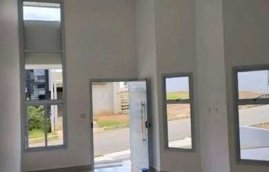 Imagem: A casa em condomínio possui 3 Dormitórios, 3 Banheiros, 4