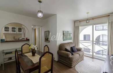 Imagem: O apartamento possui 2 Dormitórios, 1 Banheiro, 1 Vaga na garagem