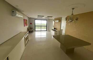 Imagem: O apartamento possui 4 Dormitórios, 5 Banheiros, 2 Vagas na