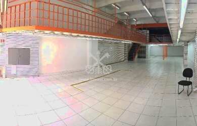 Imagem: O depósito possui 596m² de Área e está localizado em Centro