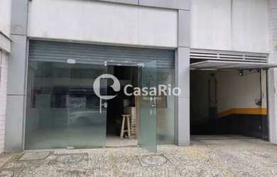 Imagem: O depósito possui 2 Vagas na garagem e 200m² de Área e está