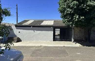 Imagem: A casa possui 2 Dormitórios, 1 Banheiro e 135m² de Área e