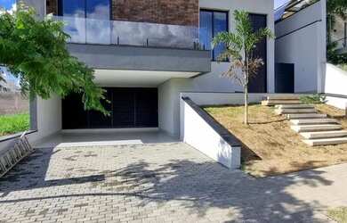 Imagem: A casa em condomínio possui 3 Dormitórios, 5 Banheiros, 2