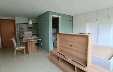 Imagem: O apartamento possui 1 Dormitório, 1 Banheiro, 1 Vaga na garagem