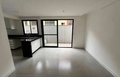 Imagem: O apartamento possui 2 Dormitórios, 2 Banheiros, 2 Vagas na