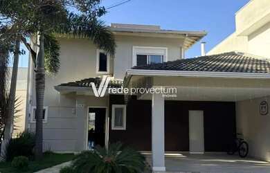 Imagem: A casa em condomínio possui 3 Dormitórios, 4 Banheiros, 2