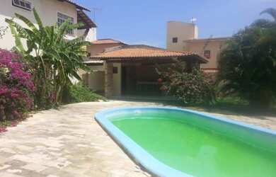 Imagem: A casa em condomínio possui 4 Dormitórios, 5 Banheiros, 2