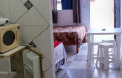 Imagem: A casa possui 1 Dormitório, 1 Vaga na garagem e está localizado