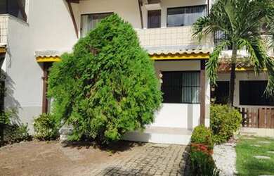 Imagem: A casa possui 2 Dormitórios, 2 Banheiros, 2 Vagas na garagem