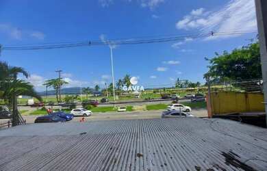 Imagem: A casa possui 5 Dormitórios, 2 Banheiros, 4 Vagas na garagem