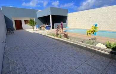 Imagem: A casa possui 2 Dormitórios, 1 Banheiro, 5 Vagas na garagem