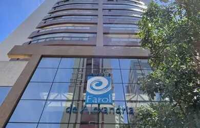 Imagem: O apartamento possui 1 Dormitório, 3 Banheiros, 2 Vagas na