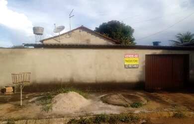 Imagem: A casa possui 2 Dormitórios, 1 Banheiro, 5 Vagas na garagem