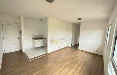 Imagem: O apartamento possui 3 Dormitórios, 1 Banheiro, 2 Vagas na