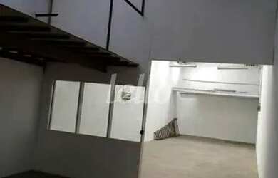 Imagem: O depósito possui 4 Vagas na garagem, 209m² de Área e está