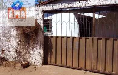 Imagem: A casa possui 3 Dormitórios, 1 Banheiro, 1 Vaga na garagem