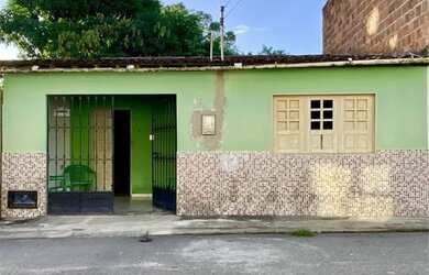 Imagem: A casa possui 3 Dormitórios, 1 Banheiro, 95m² de Área e