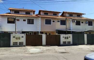 Imagem: A casa possui 2 Dormitórios, 2 Banheiros, 1 Vaga na garagem