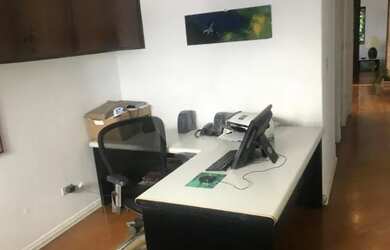 Imagem 6: Jardim América. 800m² de Área, 5 Vagas na garageme1 Dormitório