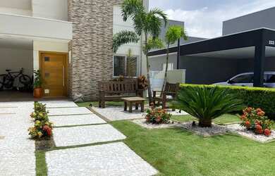 Imagem: A casa em condomínio possui 4 Dormitórios, 4 Banheiros, 4