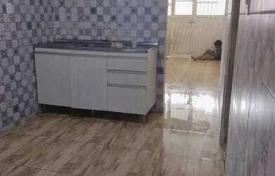 Imagem: A casa à venda possui 2 Dormitórios, 2 Banheiros, 1 Vaga na