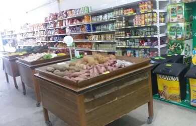 Imagem: O depósito possui 5 Vagas na garagem e 2310m² de Área e está