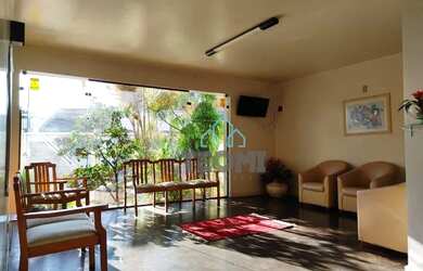 Imagem: A casa possui 5 Dormitórios, 3 Banheiros, 5 Vagas na garagem