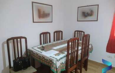 Imagem: O apartamento possui 3 Dormitórios, 1 Banheiro, 1 Vaga na garagem