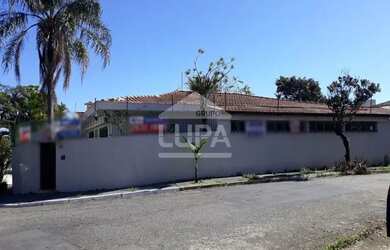 Imagem: A casa possui 3 Dormitórios, 3 Banheiros, 3 Vagas na garagem