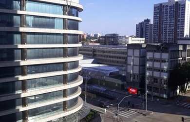 Imagem: O apartamento possui 1 Dormitório, 1 Banheiro, 1 Vaga na garagem