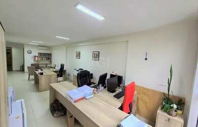 Imagem: O depósito possui 42m² de Área e está localizado em Floresta