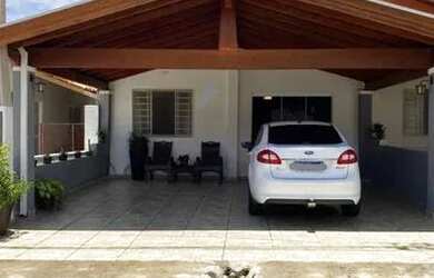 Imagem: A casa em condomínio possui 2 Dormitórios, 2 Banheiros, 2