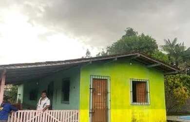 Imagem: A casa possui 2 Dormitórios, 1 Banheiro e está localizado