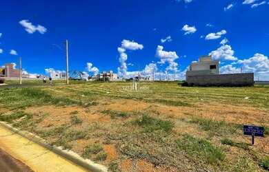 Imagem: O terreno possui 449m² de Área e está localizado em Jardins